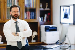 Αρθροπλαστική Γόνατος Νέα μέθοδος ορθοπαιδικός χειρουργός